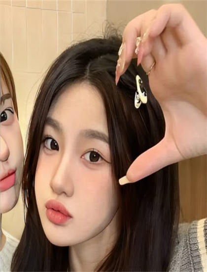 【艺术成就总结】剪辑师节奏控制解析《小鬼三个爸老豆唔怕多》转折的戏剧性设计与情节推进 带你看懂电影背后的深层含义